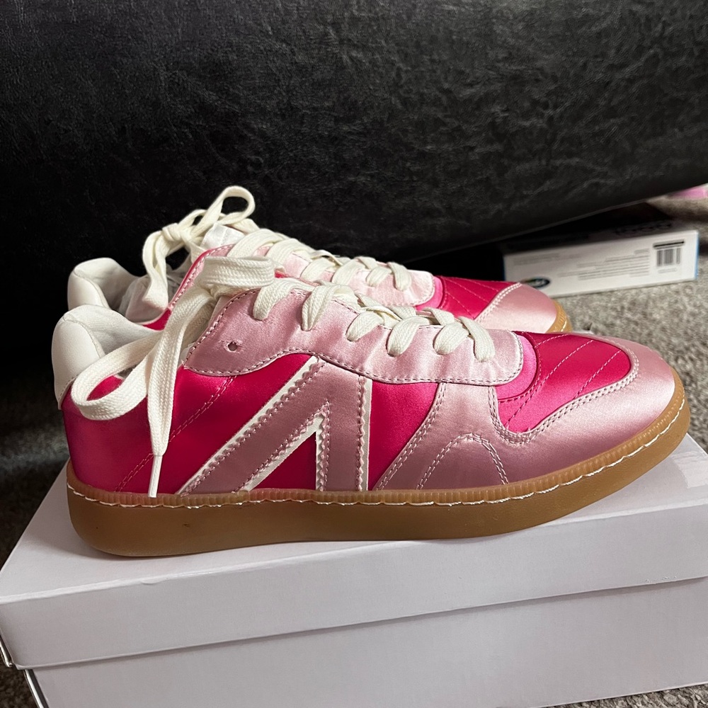 Pink and White Women's Pink Lily Sneakers-Brand New 7.5 - Picture 2 of 7